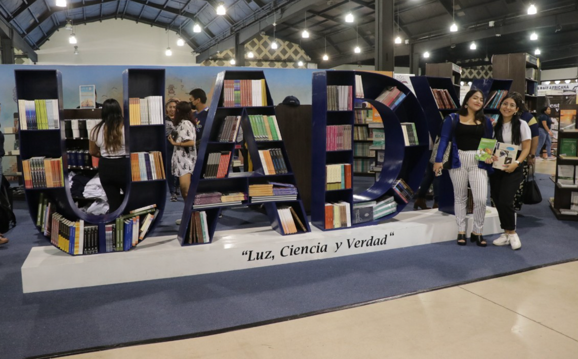 Amplia oferta editorial universitaria en el marco de la FILEY