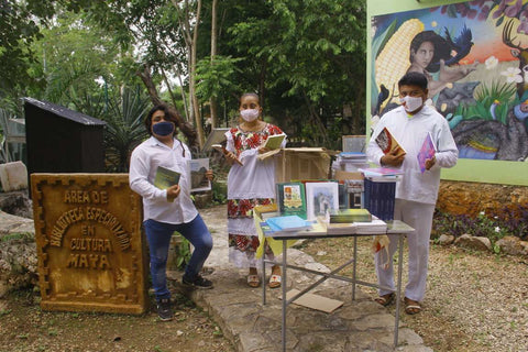 Incrementan acervo bibliográfico en Yaxunah